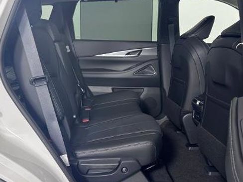 Certified 2025 INFINITI QX60 Luxe w/ Vision Package image 29