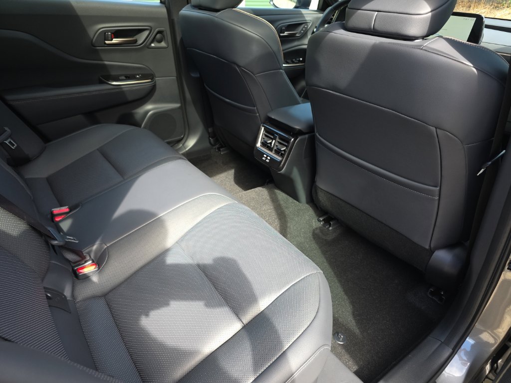 Certified 2026 Toyota Crown AWD/4WD image 17