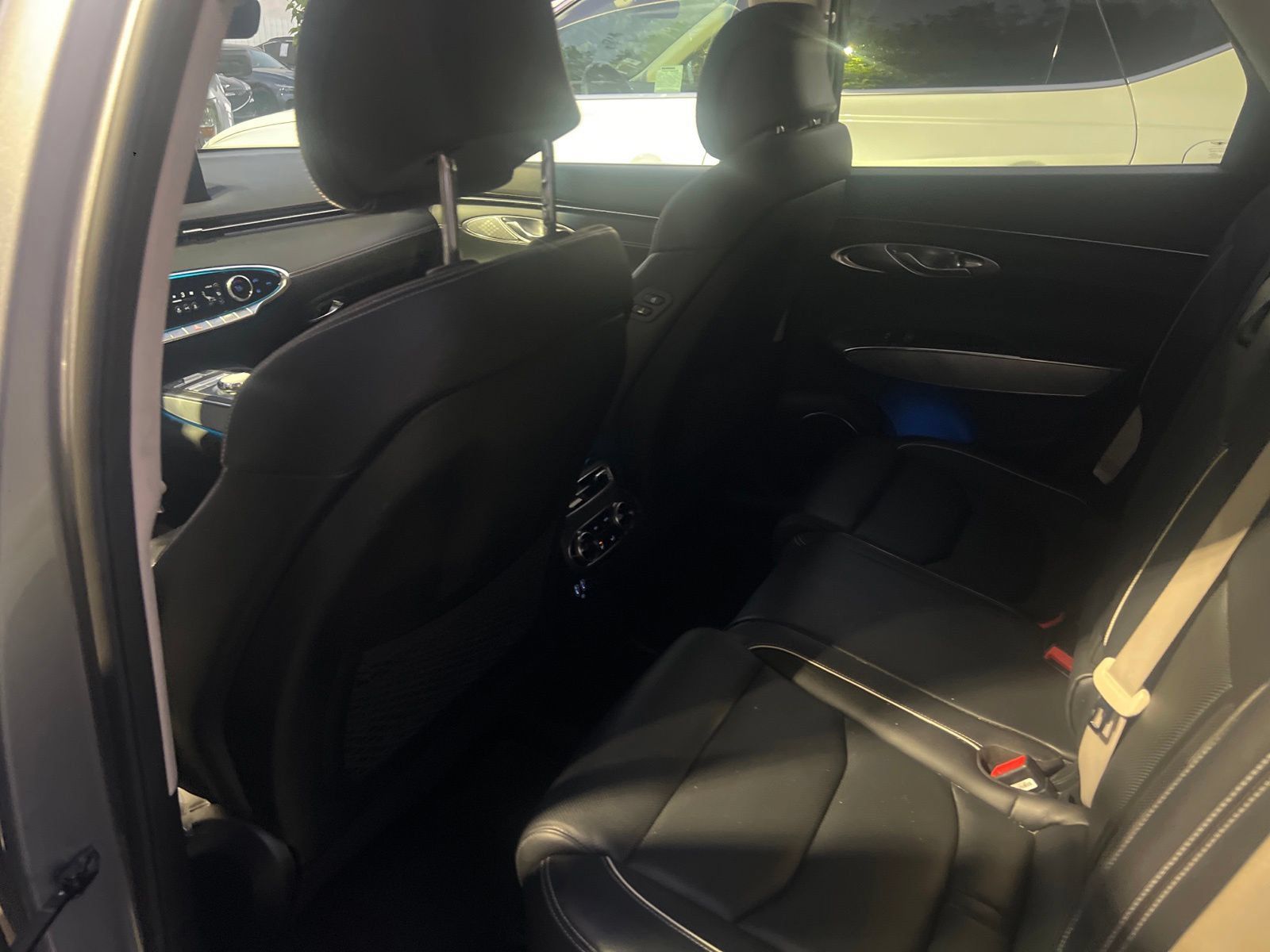 Used 2023 Genesis Electrified GV70 AWD/4WD image 28
