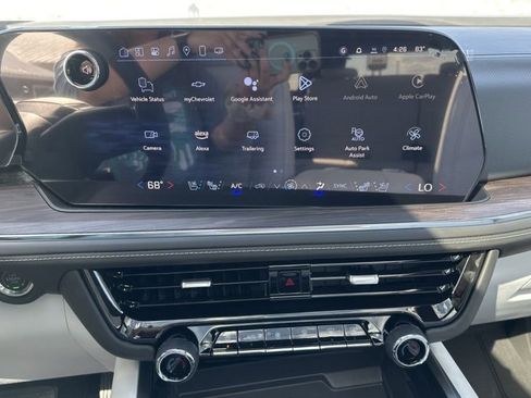 New 2025 Chevrolet Suburban Premier w/ Sun And Tow Package image 12