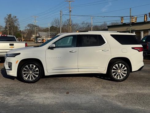 Used 2023 Chevrolet Traverse Premier image 6