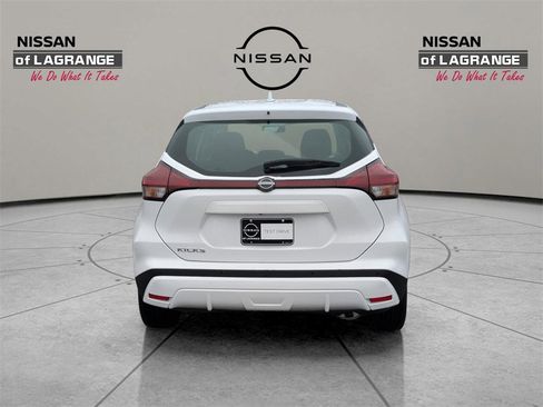Certified 2023 Nissan Kicks S image 6