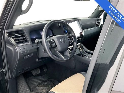 Used 2024 Lexus GX 550 image 18