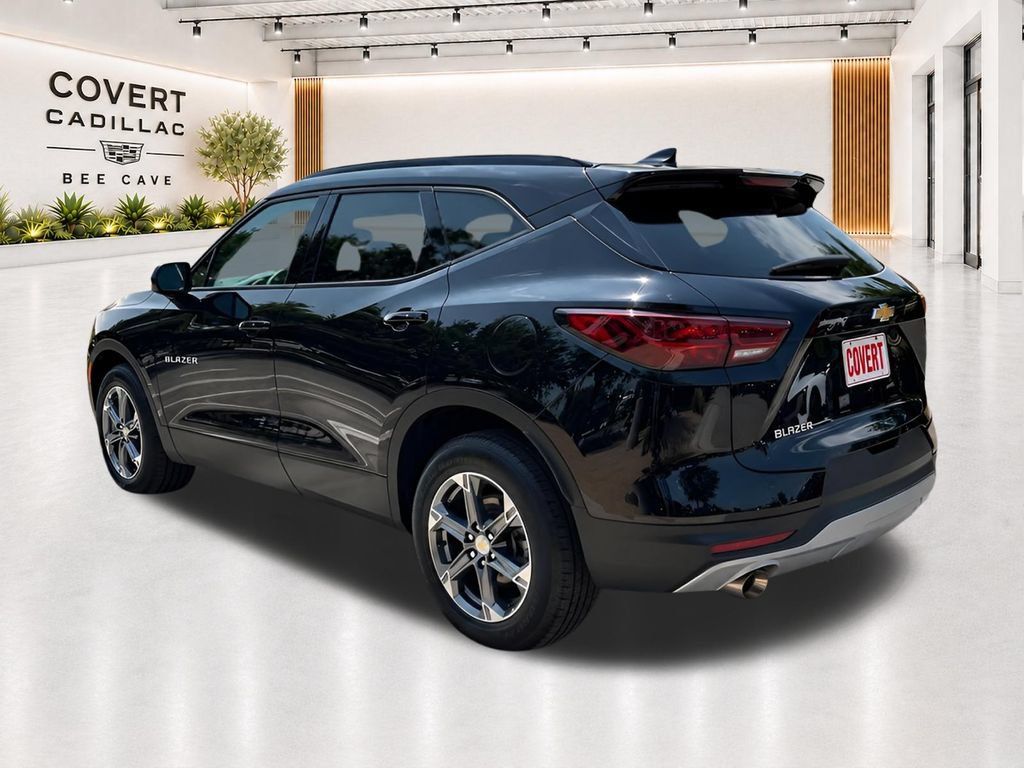 Used 2024 Chevrolet Blazer LT w/ Convenience Package FWD image 9