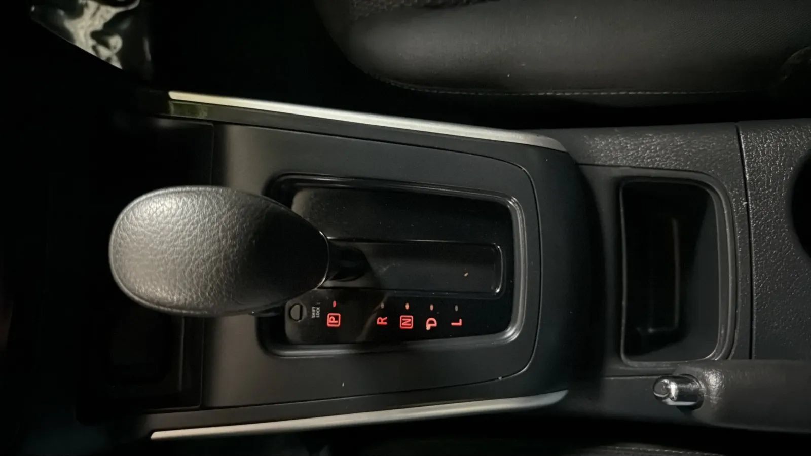 Used 2018 Nissan Sentra S FWD image 13