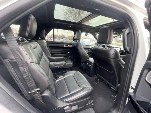 Used 2021 Ford Explorer ST w/ ST Street Pack image 8