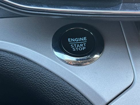 Used 2024 Ford Explorer XLT w/ Equipment Group 202A image 23