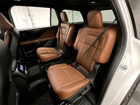 Used 2023 Lincoln Aviator Reserve w/ Elements Package Plus image 21