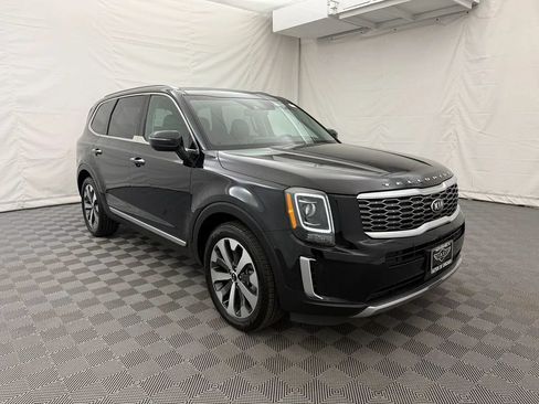 Used 2020 Kia Telluride S w/ S 8 Passenger Seating Package AWD/4WD image 4
