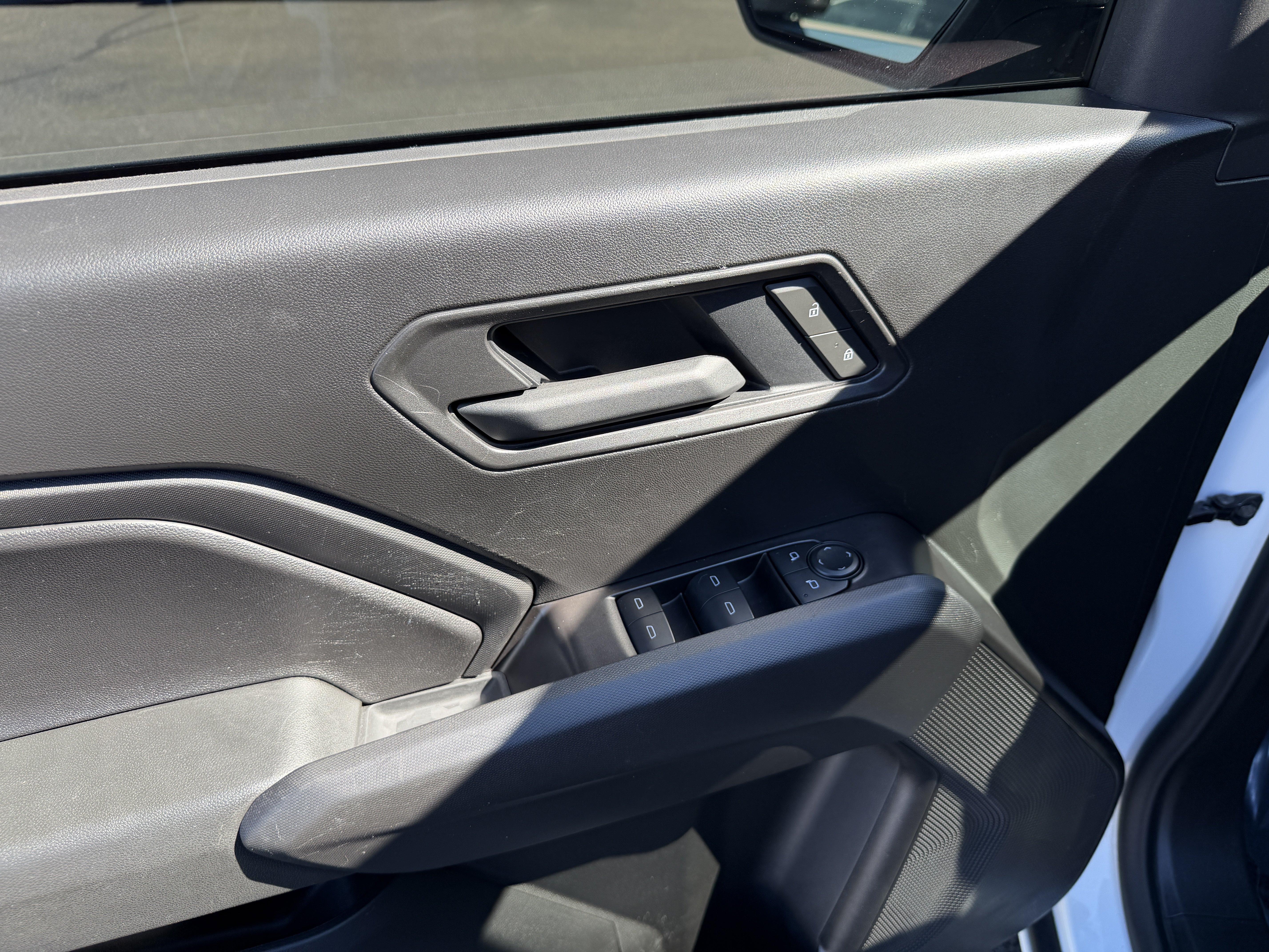 Used 2025 Chevrolet Colorado W/T AWD/4WD image 10