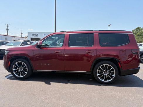 Used 2022 Jeep Wagoneer Series III w/ Premium Group I AWD/4WD image 4