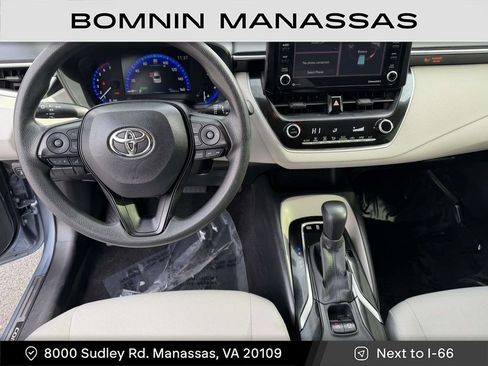 Used 2022 Toyota Corolla LE image 11