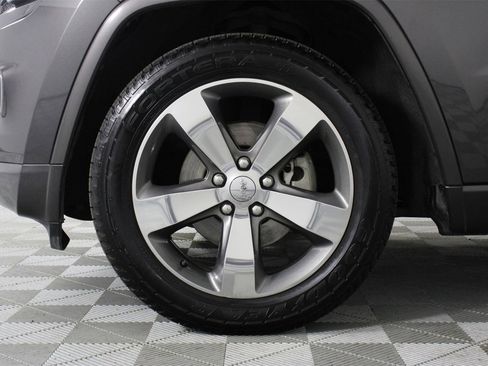 Used 2015 Jeep Grand Cherokee Overland image 28