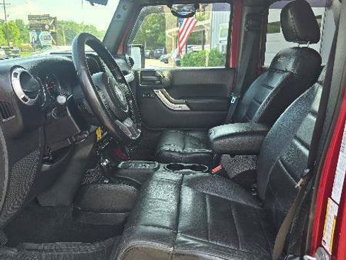 Used 2012 Jeep Wrangler Unlimited Sahara w/ Dual Top Group AWD/4WD image 7