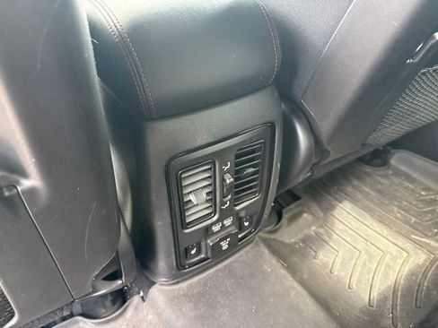 Used 2023 Dodge Durango GT AWD/4WD image 29