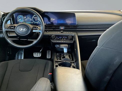 Used 2025 Hyundai Elantra SEL image 7