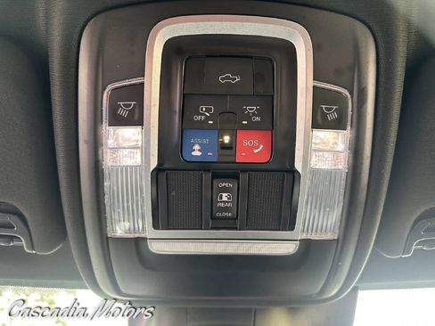 Used 2022 RAM 3500 Laramie AWD/4WD image 38