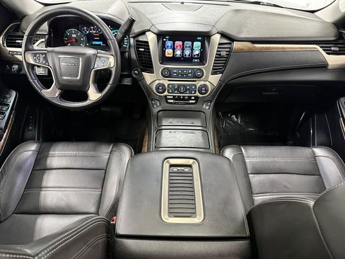 Used 2018 GMC Yukon Denali w/ Denali Ultimate Package AWD/4WD image 14