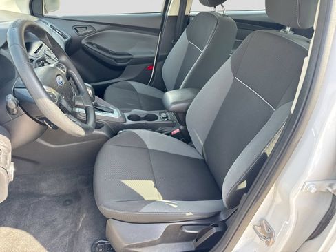 Used 2012 Ford Focus SE FWD image 16