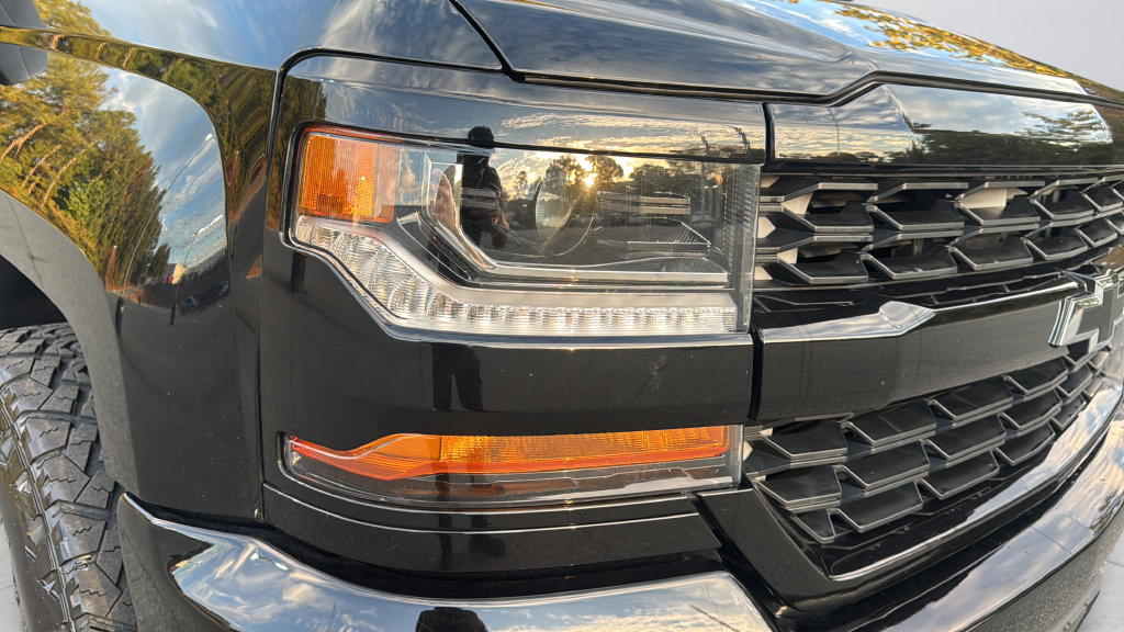 Used 2017 Chevrolet Silverado 1500 W/T w/ Black Out Edition AWD/4WD image 26