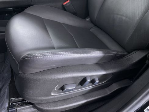 Certified 2025 Cadillac XT5 Premium Luxury image 10