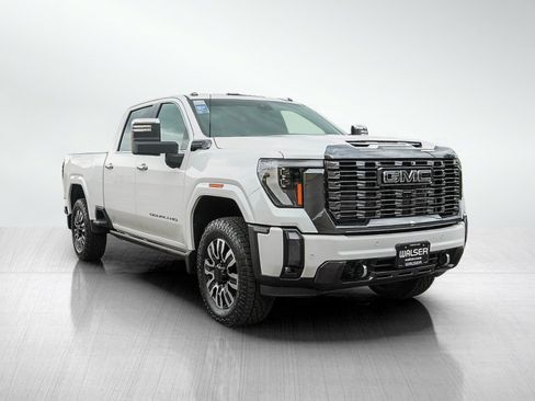 Used 2024 GMC Sierra 2500 Denali Ultimate AWD/4WD image 7