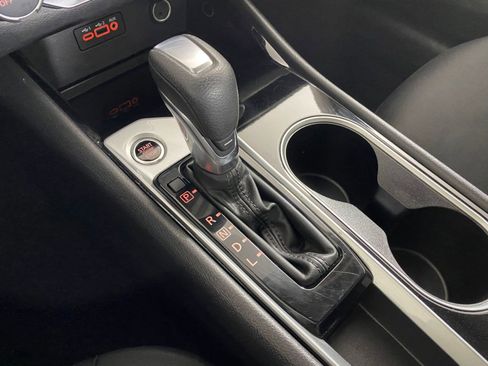 Used 2024 Nissan Altima 2.5 SV image 17