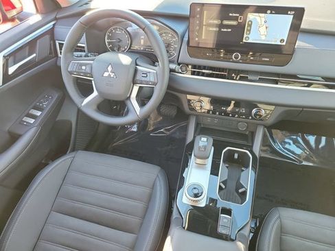 New 2026 Mitsubishi Outlander SE FWD image 16