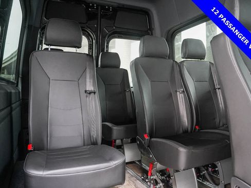 Used 2024 Mercedes-Benz Sprinter 2500 image 16