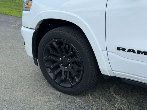 Used 2025 RAM 1500 Limited AWD/4WD image 14