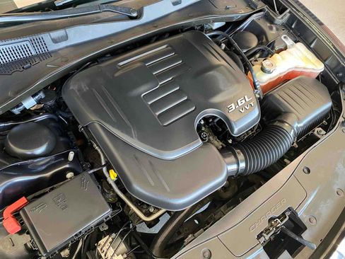 Used 2019 Dodge Charger SXT image 29