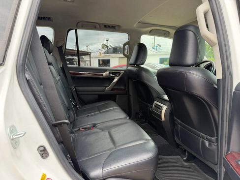 Used 2016 Lexus GX 460 w/ Premium Package AWD/4WD image 21