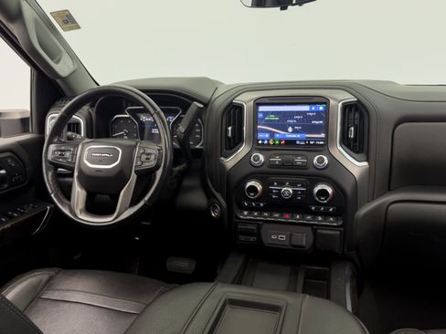 Used 2022 GMC Sierra 3500 Denali w/ Denali Ultimate Package AWD/4WD image 22