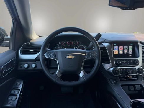 Used 2020 Chevrolet Suburban LT w/ Luxury Package AWD/4WD image 41