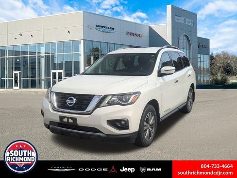Used 2020 Nissan Pathfinder SV AWD/4WD image 1
