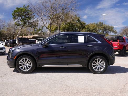 Used 2022 Cadillac XT4 Premium Luxury w/ Technology Package image 2
