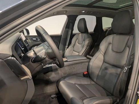 New 2026 Volvo XC60 T8 Ultra w/ Climate Package AWD/4WD image 11