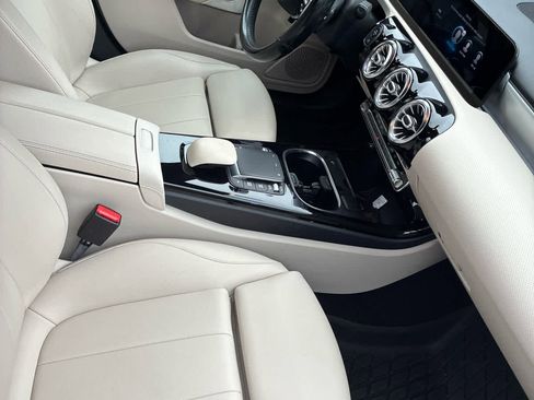 Used 2021 Mercedes-Benz A 220 4MATIC image 36