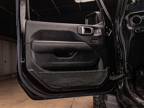 Used 2022 Jeep Wrangler Unlimited Sahara w/ LED Lighting Group image 27