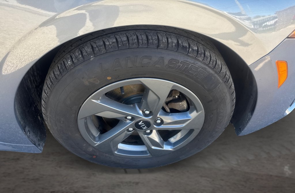 Used 2021 Kia K5 LXS AWD/4WD image 17