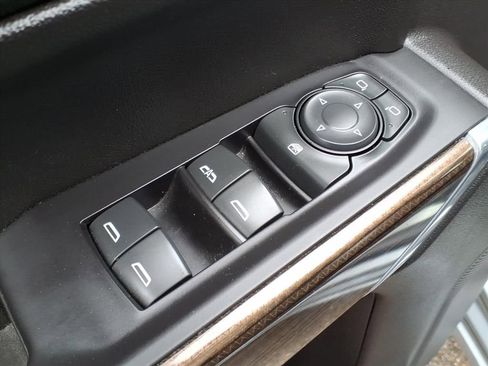 Used 2021 Chevrolet Silverado 1500 LT Trail Boss image 19