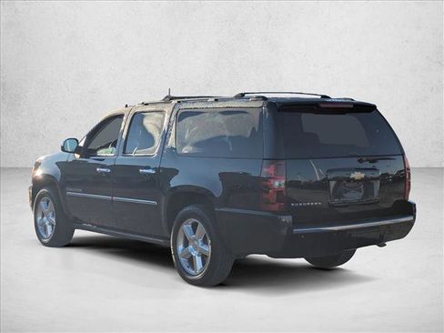 Used 2013 Chevrolet Suburban LTZ image 6