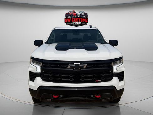 Used 2024 Chevrolet Silverado 1500 LT Trail Boss w/ Protection Package AWD/4WD image 2