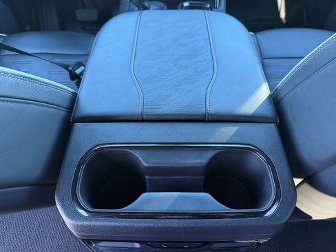 Used 2024 GMC Sierra 1500 AT4X image 16