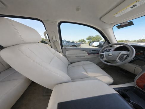Used 2013 Chevrolet Avalanche LT w/ All-Star Edition RWD image 9