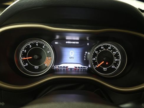 Used 2015 Jeep Cherokee Limited AWD/4WD image 24