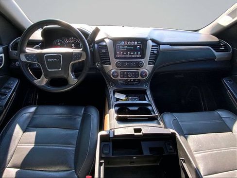 Used 2018 GMC Yukon Denali w/ Open Road Package AWD/4WD image 15