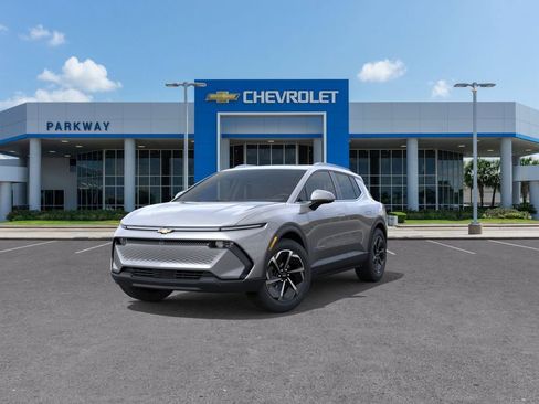 New 2026 Chevrolet Equinox EV LT image 8