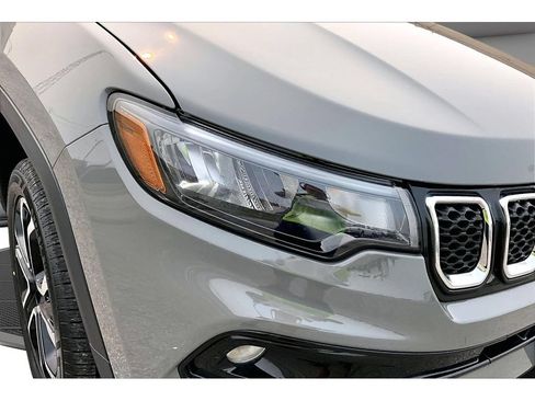 Certified 2023 Jeep Compass Limited AWD/4WD image 52