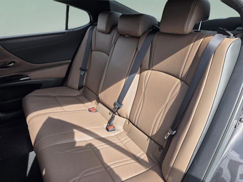 Used 2024 Lexus ES 300h w/ Technology Package image 21